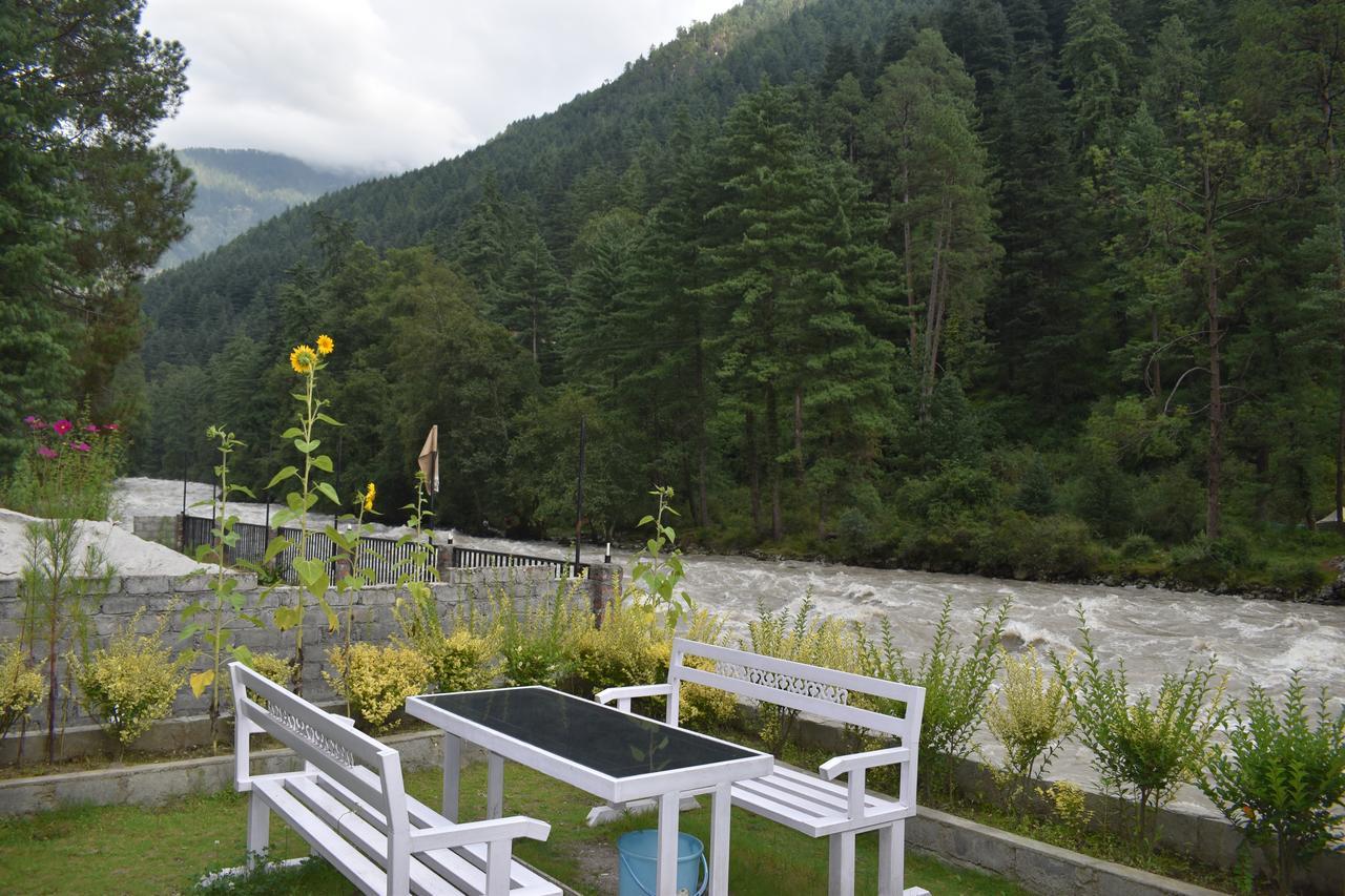 White House Kasol Hotel Kültér fotó