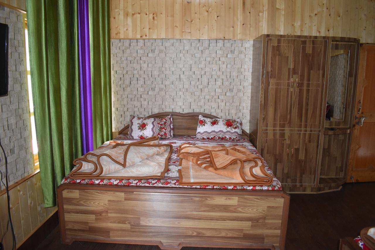 White House Kasol Hotel Kültér fotó